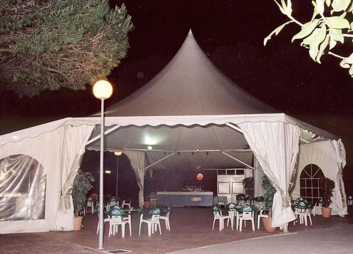 La Imperial Otel Luceni Dış mekan fotoğraf