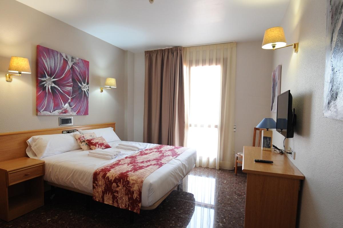La Imperial Otel Luceni Dış mekan fotoğraf