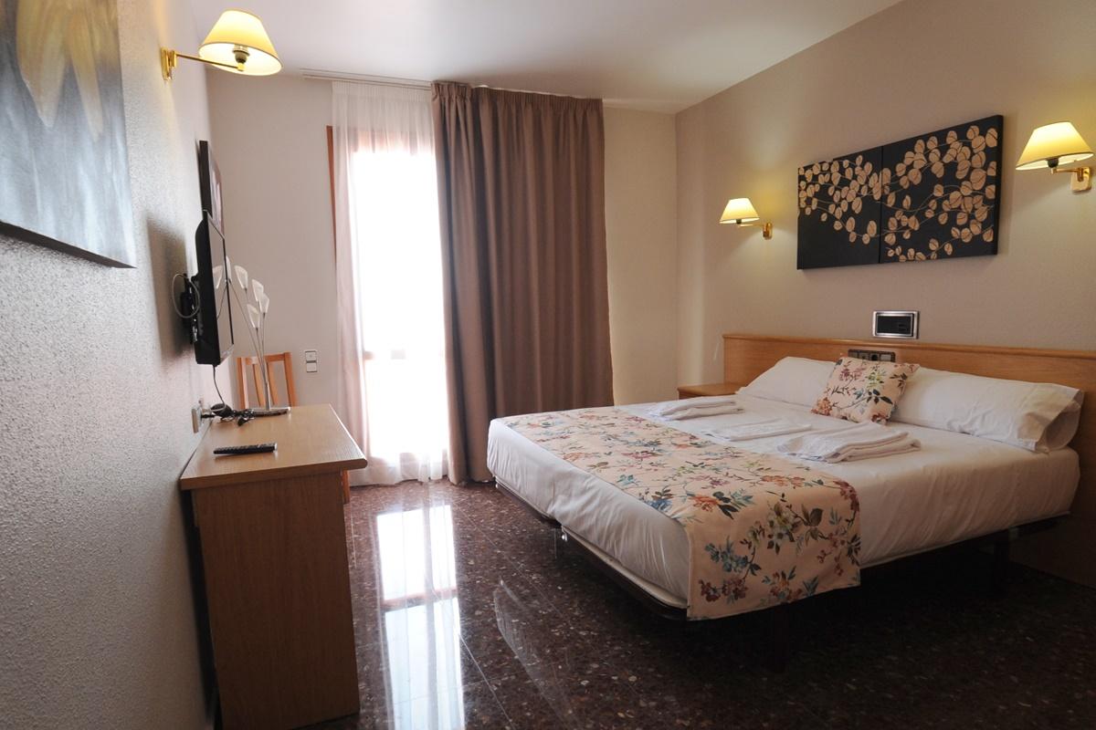La Imperial Otel Luceni Dış mekan fotoğraf