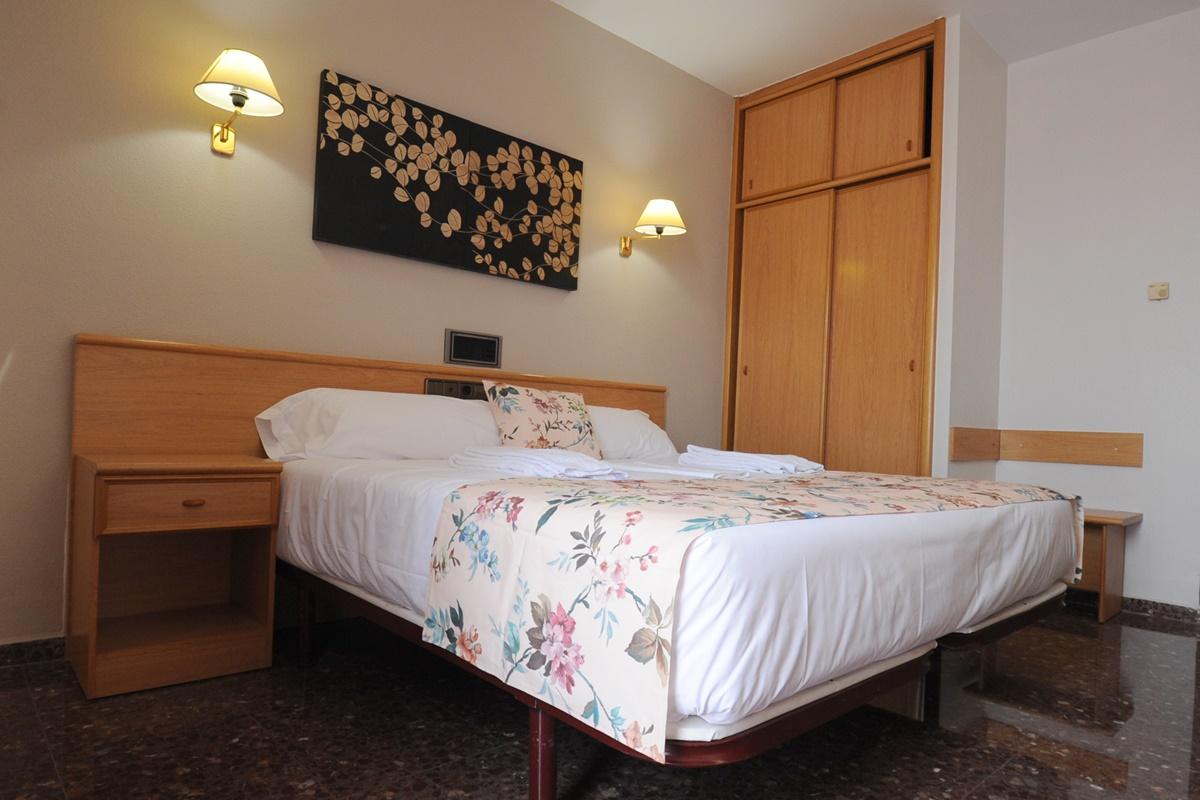 La Imperial Otel Luceni Dış mekan fotoğraf