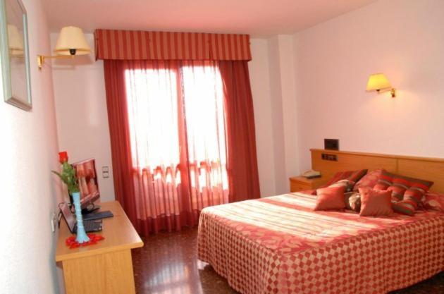 La Imperial Otel Luceni Oda fotoğraf