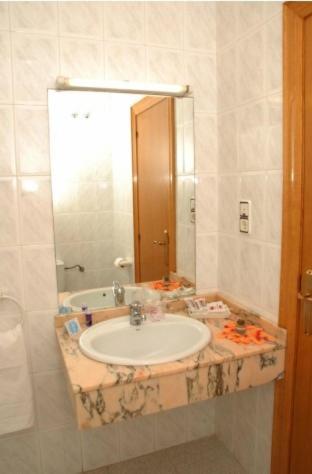 La Imperial Otel Luceni Oda fotoğraf