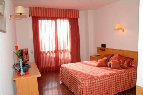 La Imperial Otel Luceni Dış mekan fotoğraf